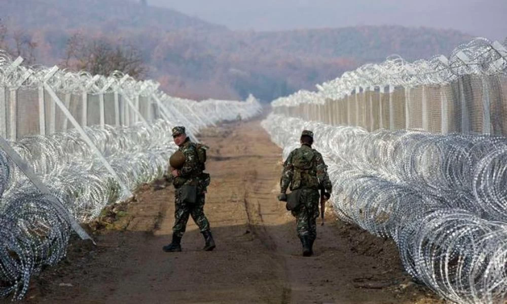 Με φράκτη προσπαθεί η Σερβία να περιορίσει τις παράνομες διαβάσεις στα σύνορα
